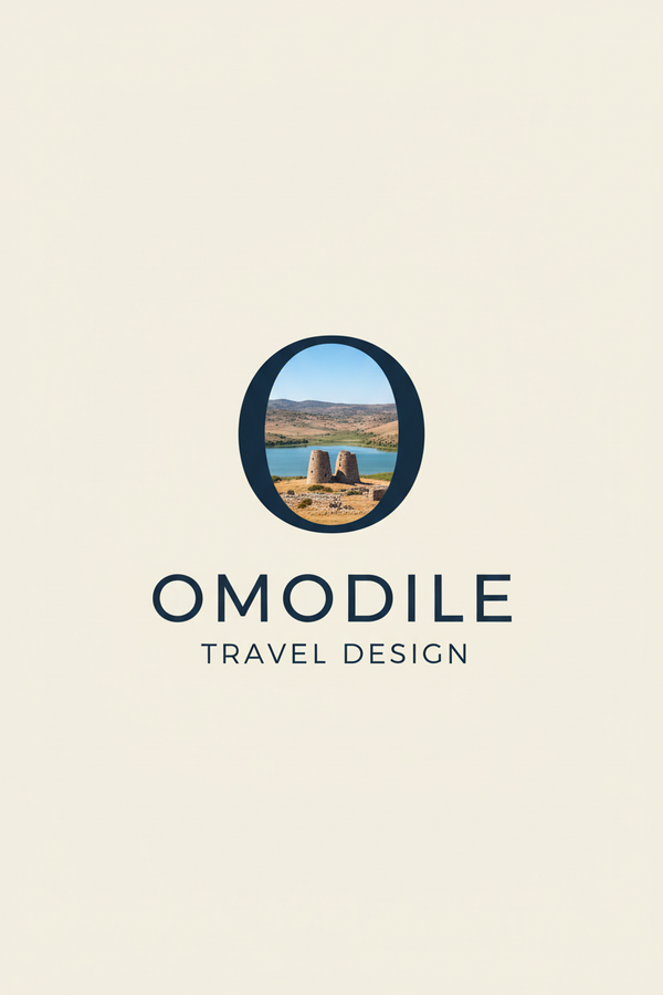 Logo Omodile Travel Design - Sfondo Crema